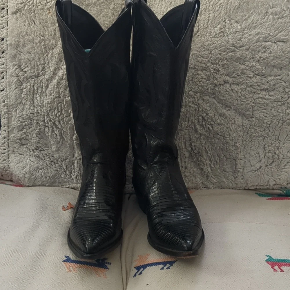 Justin Black Women's Cowboy Boots, Size 8 - Picture 3 of 7